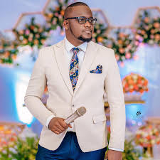 The Romantic Mukiga Logo